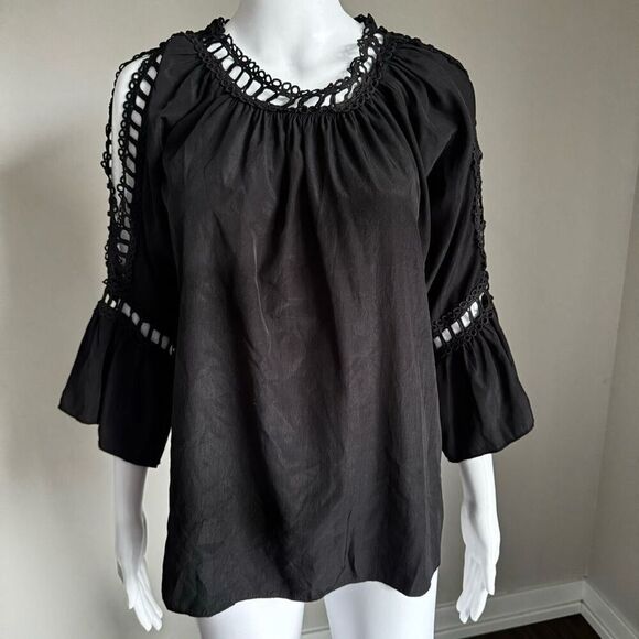 Crotchet Eyelet Cut-Out Bell Sleeve Top Black Size Small - Picture 2 of 4